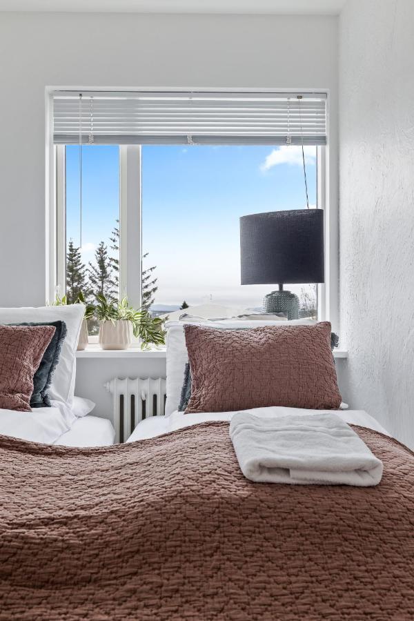 Icelands Biggest Mall At 8 Minute Walk - Free Parking Appartement
